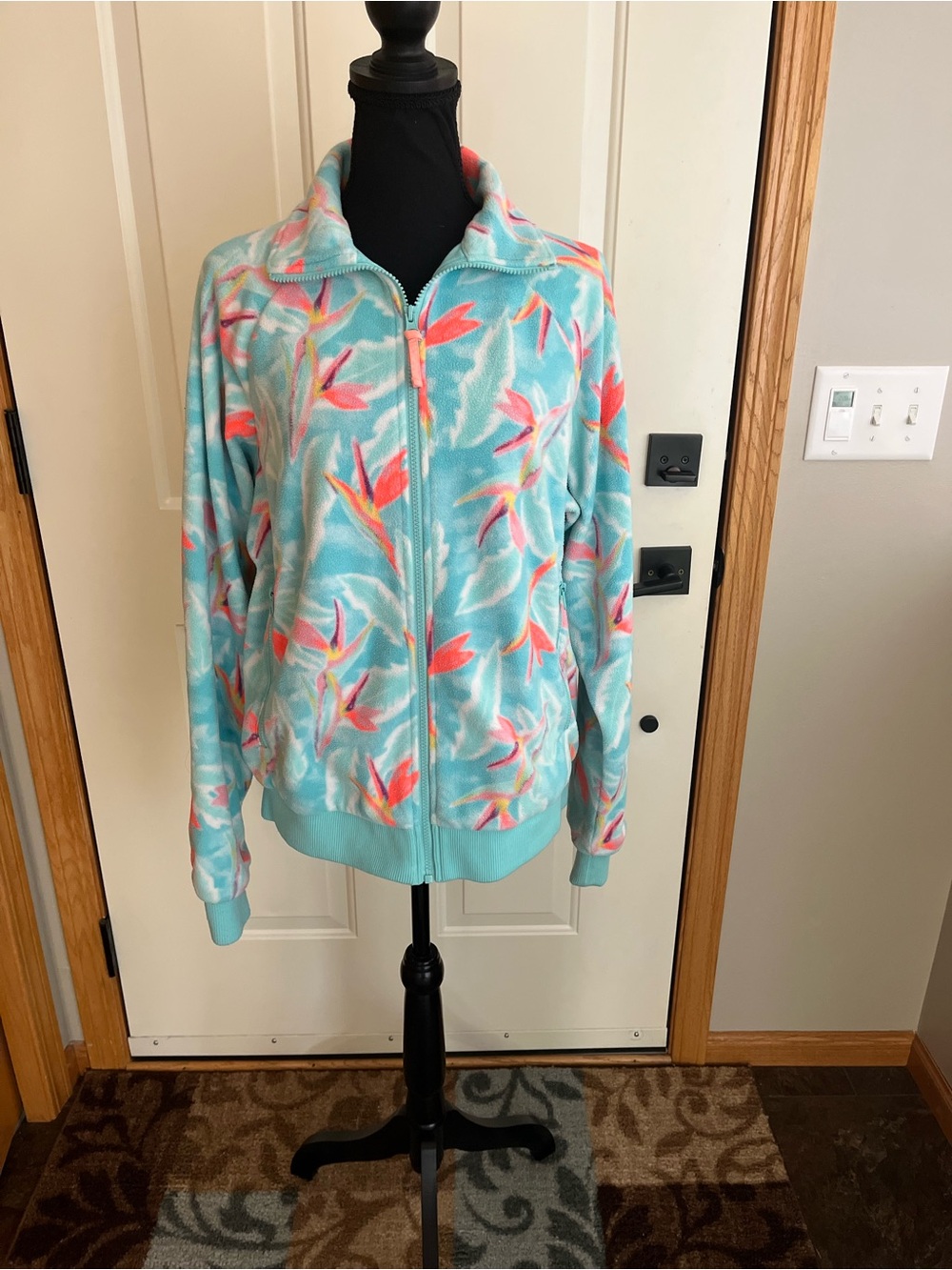 Chubbies fleece full zip jade bird of paradise floral pattern jacket. Medium